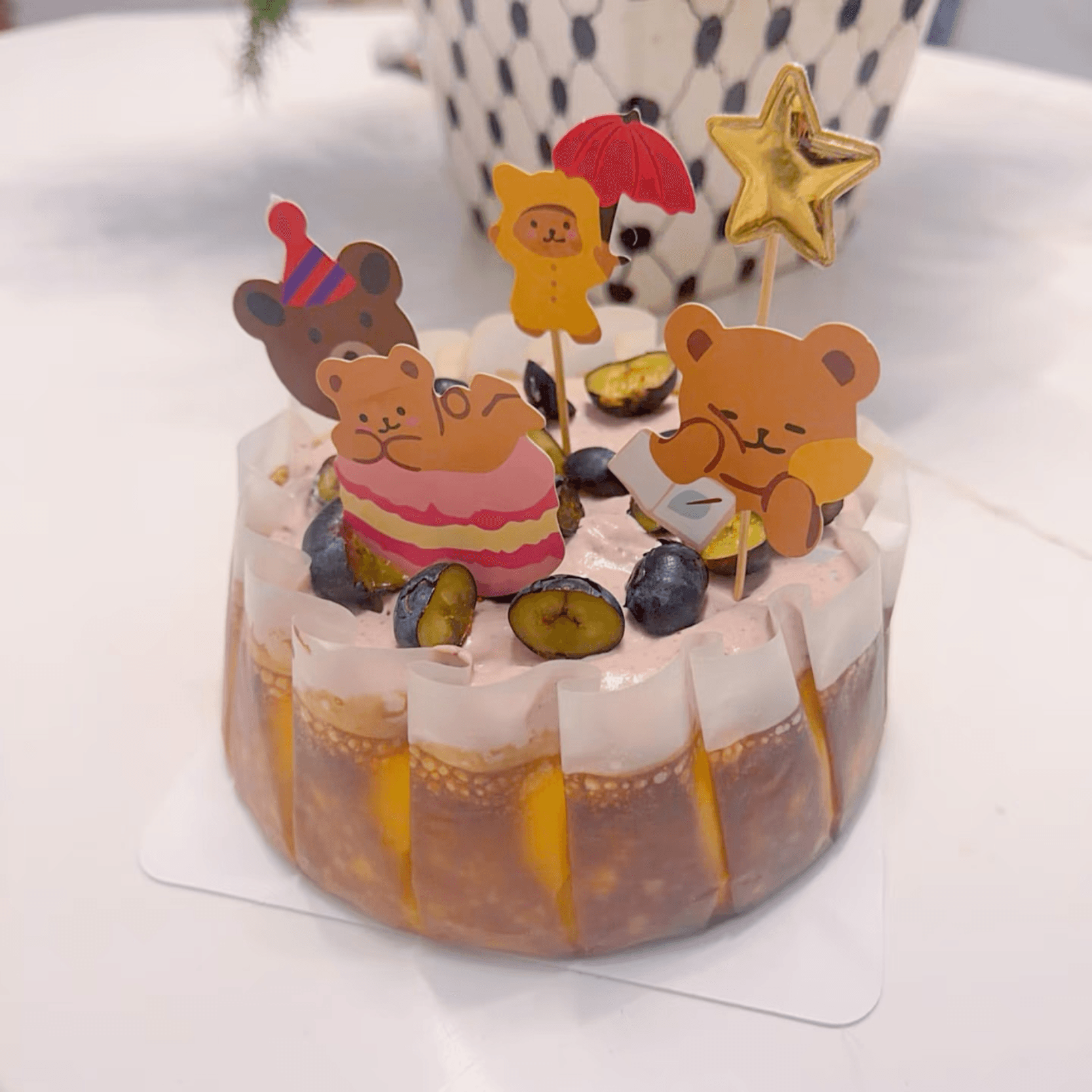 6 inch blueberry teddy bear cake